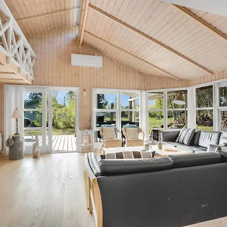 Akseli - 800m From The Sea By Interhome * Bøtø By