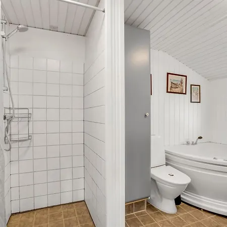 Akseli - 800m From The Sea By Interhome *