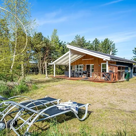 Akseli - 800m From The Sea By Interhome *