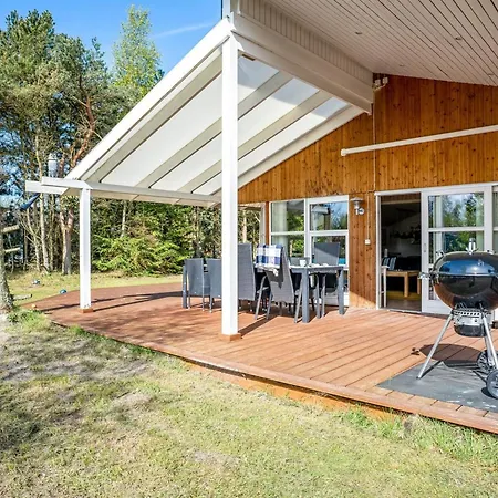 Akseli - 800m From The Sea By Interhome *