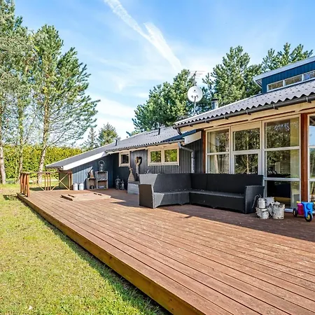 Akseli - 800m From The Sea By Interhome Holiday home Boto By