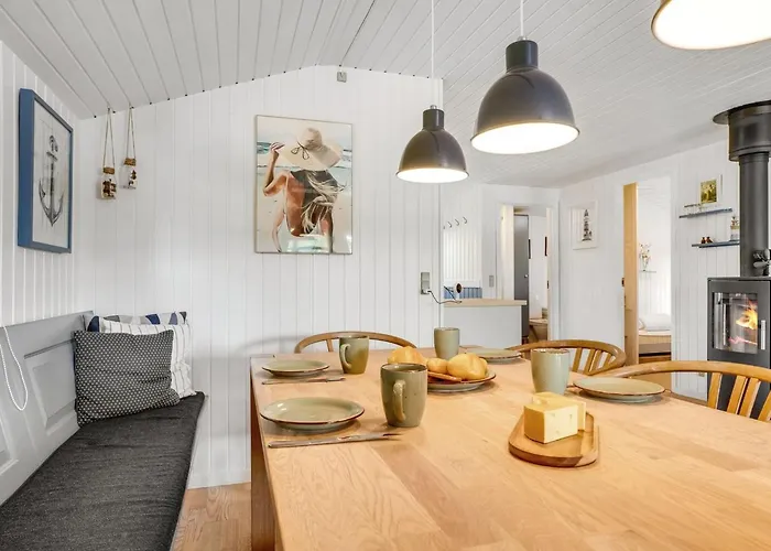 Akseli - 800m From The Sea By Interhome